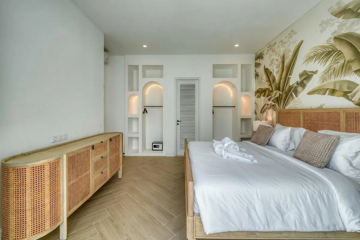 Brand New 4Br Colonial Retreat In Berawa, Canggu Villa